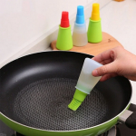 Silicon BBQ Oil Brush with heat-resistant silicone bristles for even oil and sauce application on BBQ grills