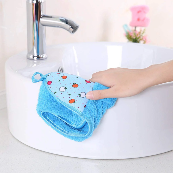 Small soft dish towel for kitchen aur bathroom